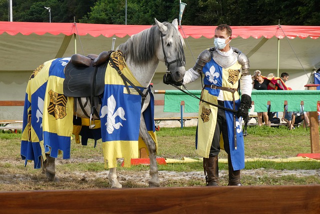 日益紧密联 日益紧密联